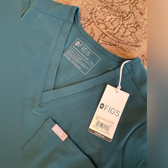 NWT 3-Pc Gorgeous Caribbean Blue FIGS set - Picture 7 of 11